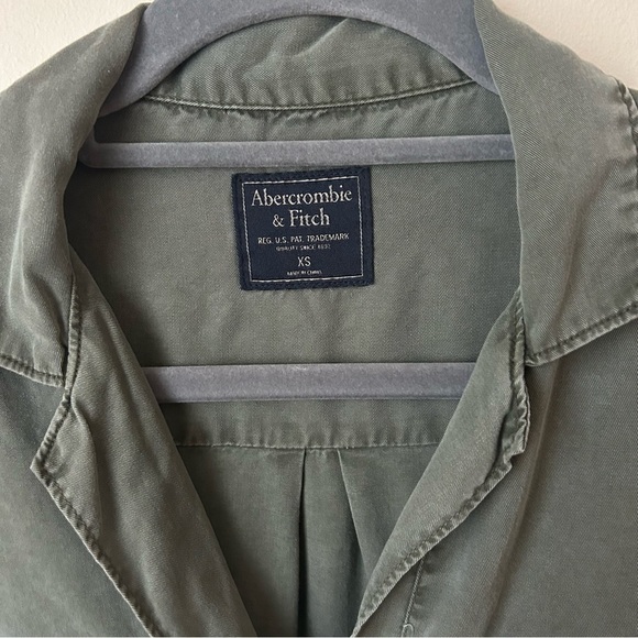 Abercrombie & Fitch Olive Green Khaki Utility Women's V-Neck Romper Size XS - Picture 3 of 7